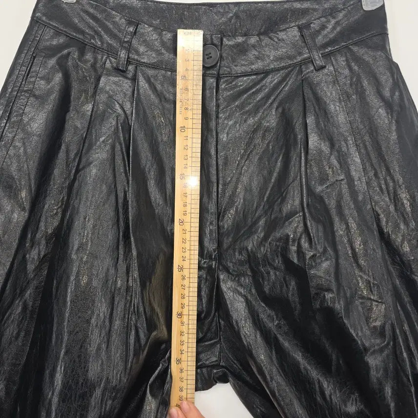 [SOLD OUT] 블랙 광택 와이드 인조 레더 팬츠 [E50617]