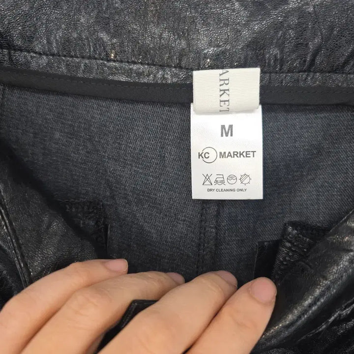 [SOLD OUT] 블랙 광택 와이드 인조 레더 팬츠 [E50617]