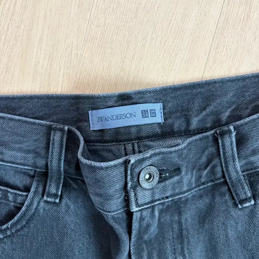 [BUNJANG] Uniqlo JWA Straight Jeans 30 / 유니클로JWA 스트레이트진 30 (07그레이)