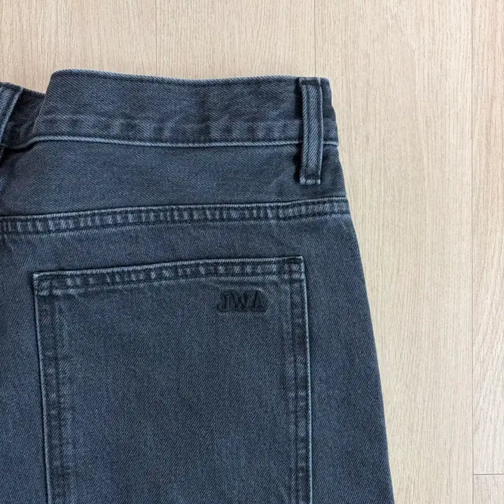 [BUNJANG] Uniqlo JWA Straight Jeans / 유니클로JWA 스트레이트진 31 (07GRAY)