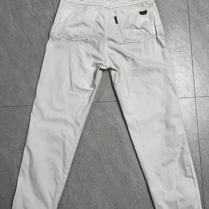 [SOLD OUT] 90s 재팬 리바이스 테이퍼드 핏 화이트진 31인치
