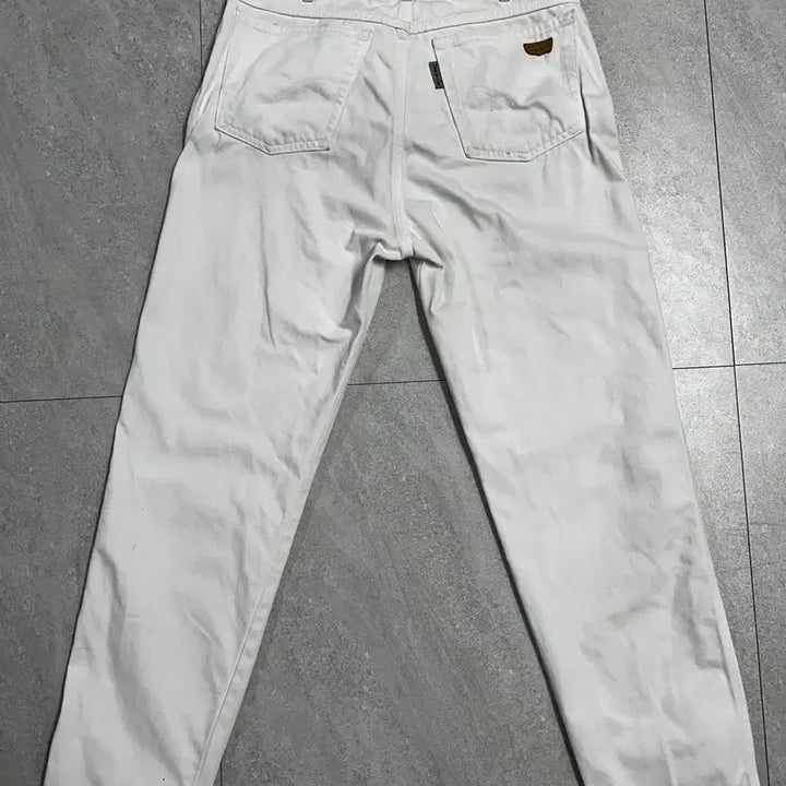 [SOLD OUT] 90s 재팬 리바이스 테이퍼드 핏 화이트진 31인치