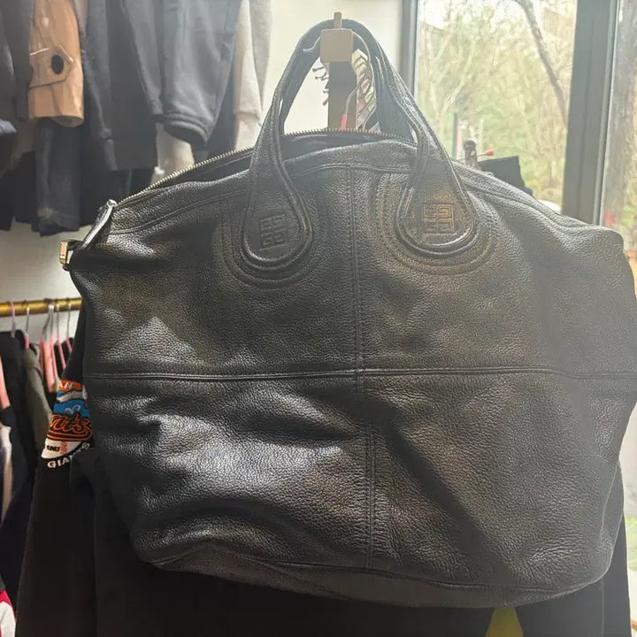 [BUNJANG] Givenchy Black Leather Tote Bag / 지방시 블랙 레더 토트백