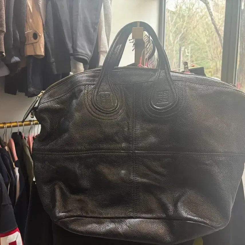 [BUNJANG] Givenchy Black Leather Tote Bag / 지방시 블랙 레더 토트백