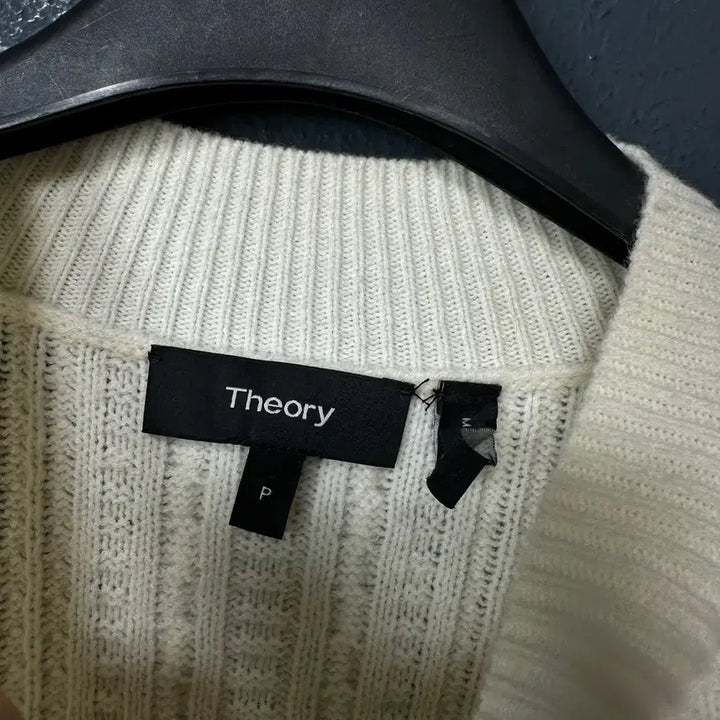 [BUNJANG] Theory Ivory Half-Turtle Neck Knit Top / S 띠어리 여성 아이보리 반폴라 니트