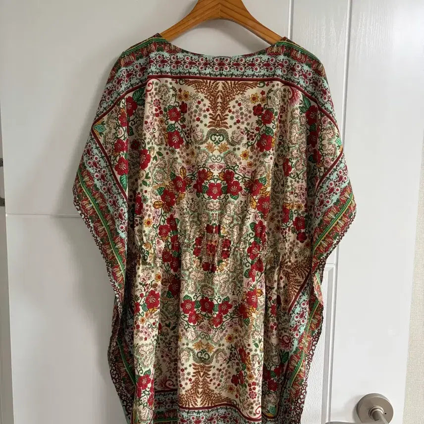 [SOLD OUT] (일본 수입 빈티지)블라우스 티셔츠 가오리 반팔 꽃 38 롱