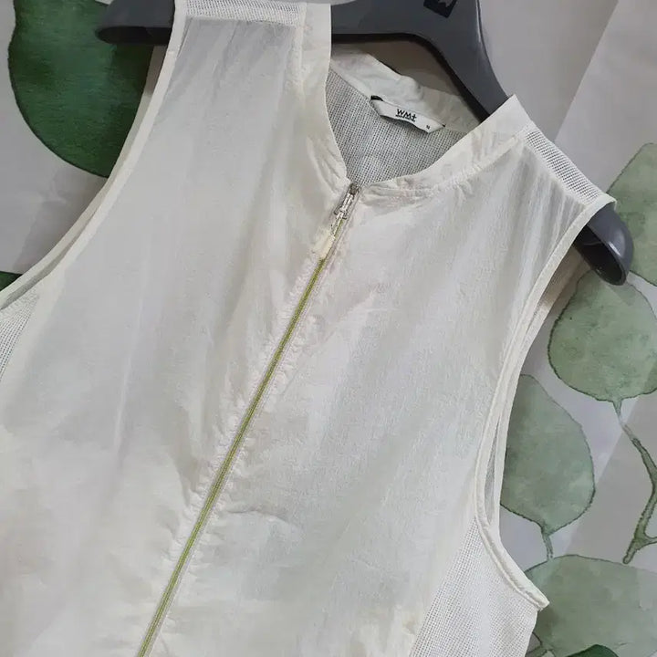 [SOLD OUT] WM+ 바람막이 조끼