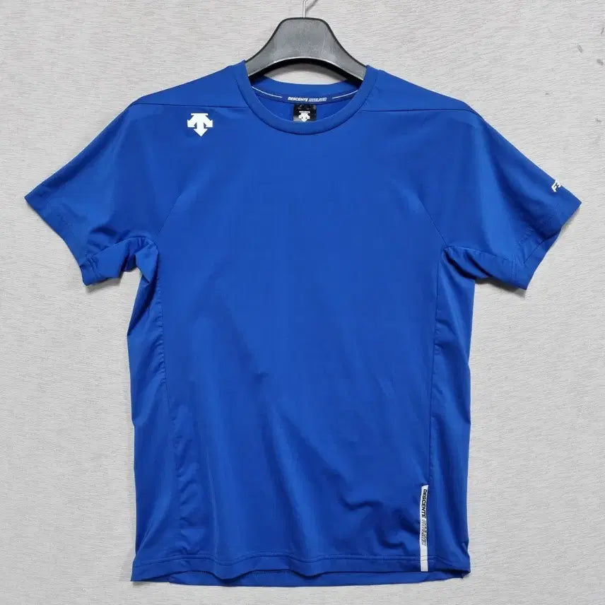 [SOLD OUT] 데상트 라운드 기능티 남95ㅡ0409