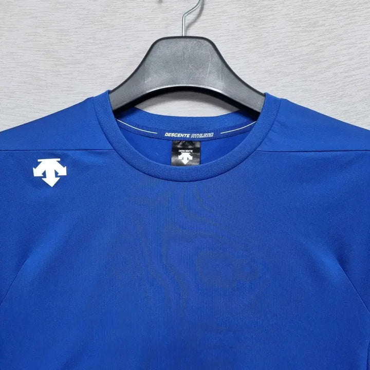 [SOLD OUT] 데상트 라운드 기능티 남95ㅡ0409
