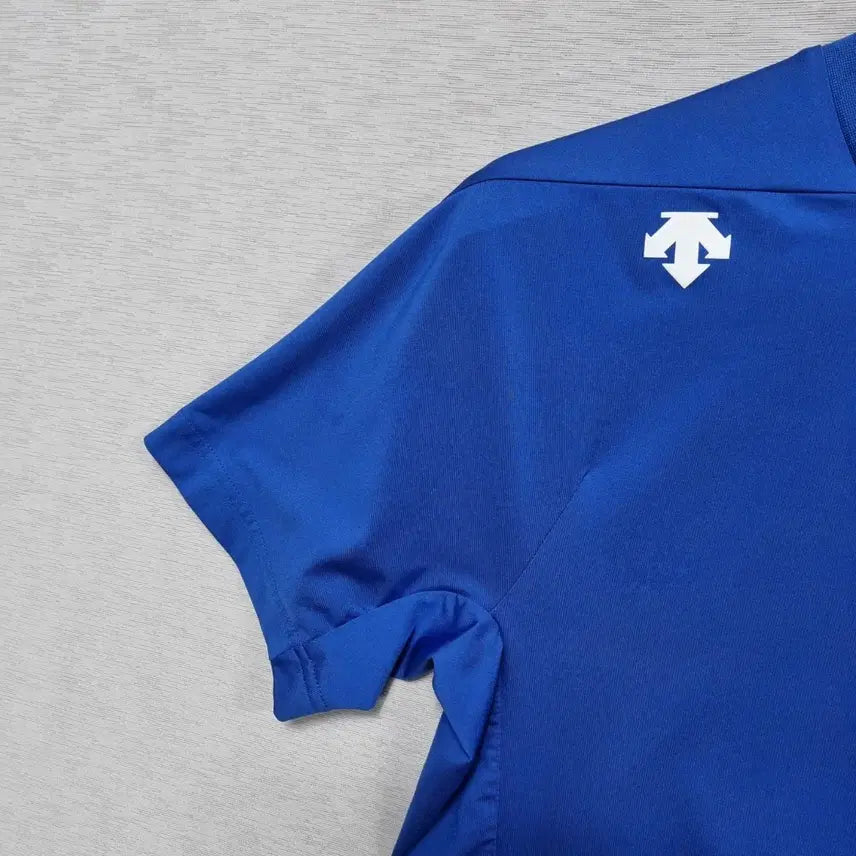 [SOLD OUT] 데상트 라운드 기능티 남95ㅡ0409