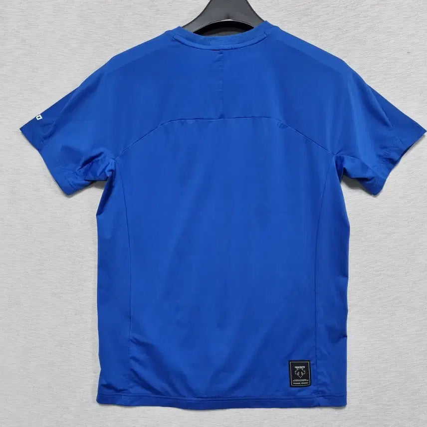 [SOLD OUT] 데상트 라운드 기능티 남95ㅡ0409