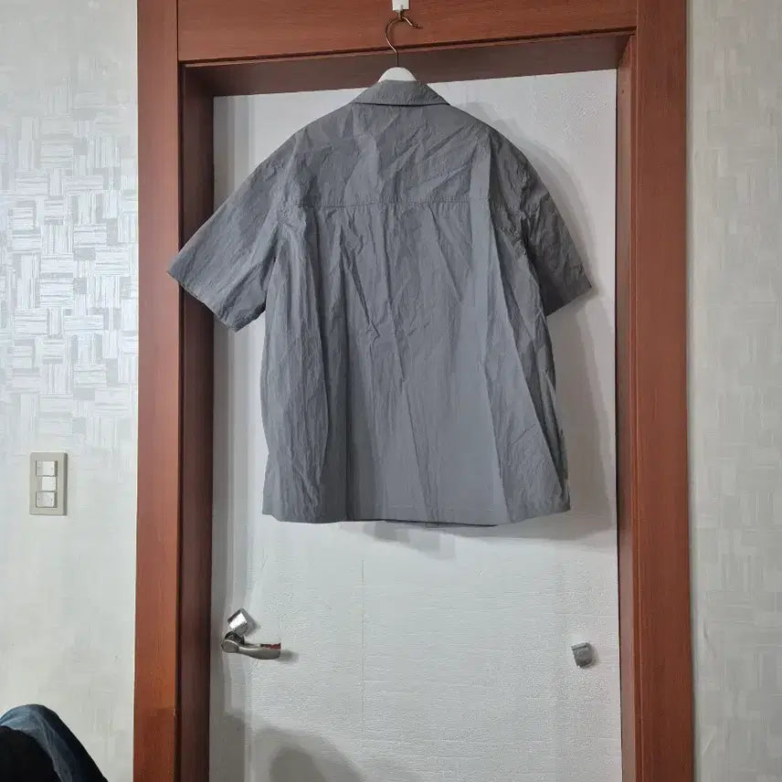 [BUNJANG] Jeep Mountain Hardware Gray Snap Button Short Sleeve Shirt / 지프 마운틴 하드웨어 반팔 셔츠 그레이 똑딱이 오픈형
