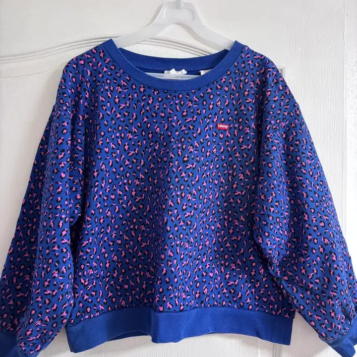 [SOLD OUT] 리바이스 크롭 맨투맨