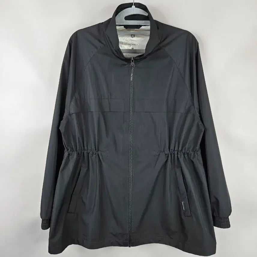 [SOLD OUT] [무료배송]탑텐 밸런스 M 여성 웜업 힙커버 땀복 방수 자외선차단 자켓