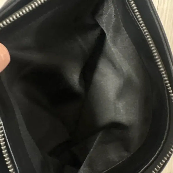 [BUNJANG] ZARA Rock Flap Shoulder Bag - Black / 자라ZARA 락 플랩 숄더백 블랙