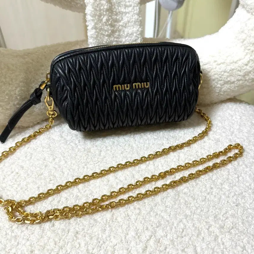 [SOLD OUT] [정품]미우미우 마테라쎄 나파 가죽 미니 체인백