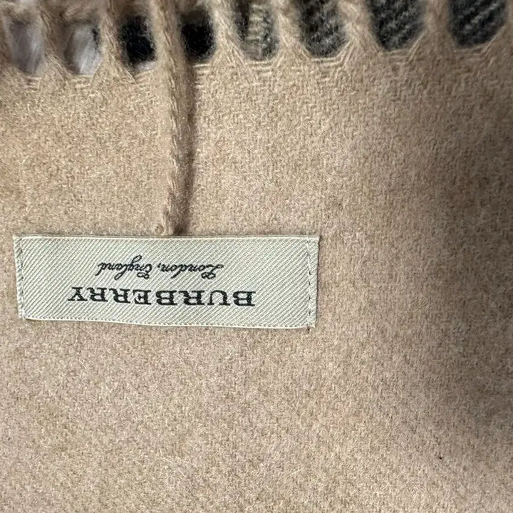 [BUNJANG] Burberry Cashmere 100% Beige Check/Pink Stripe Scarf / 버버리 정품 캐시미어 100% 머플러 새상품