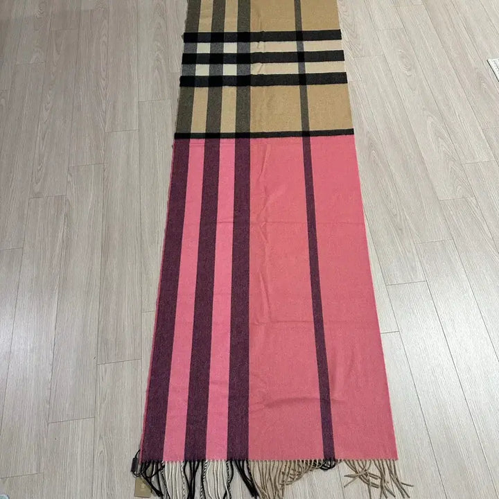[BUNJANG] Burberry Cashmere 100% Beige Check/Pink Stripe Scarf / 버버리 정품 캐시미어 100% 머플러 새상품