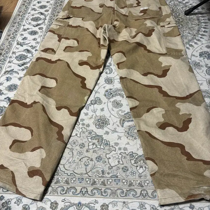 [BUNJANG] thisisneverthat Camo Pants / 디스이즈네버댓 카모 팬츠