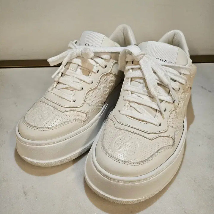 [BUNJANG] Gucci GG Embossed Sneakers / 구찌 여성 GG엠보스 스니커즈 34.5