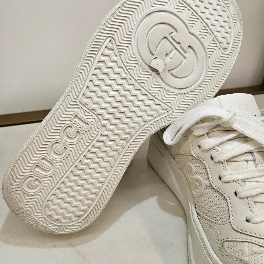 [BUNJANG] Gucci GG Embossed Sneakers / 구찌 여성 GG엠보스 스니커즈 34.5