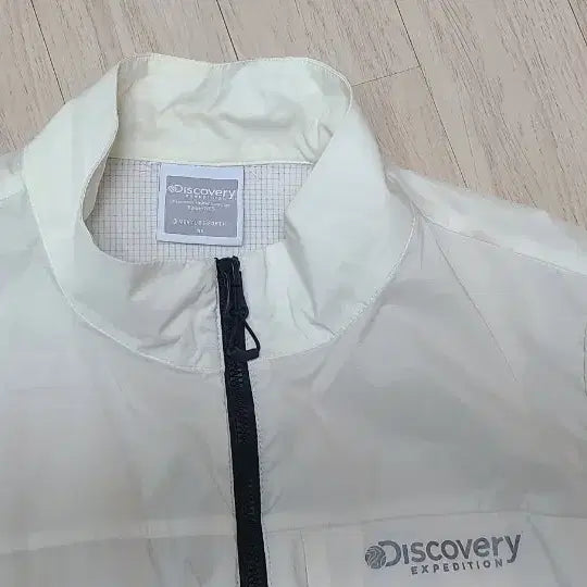[SOLD OUT] 디스커버리 바람막이