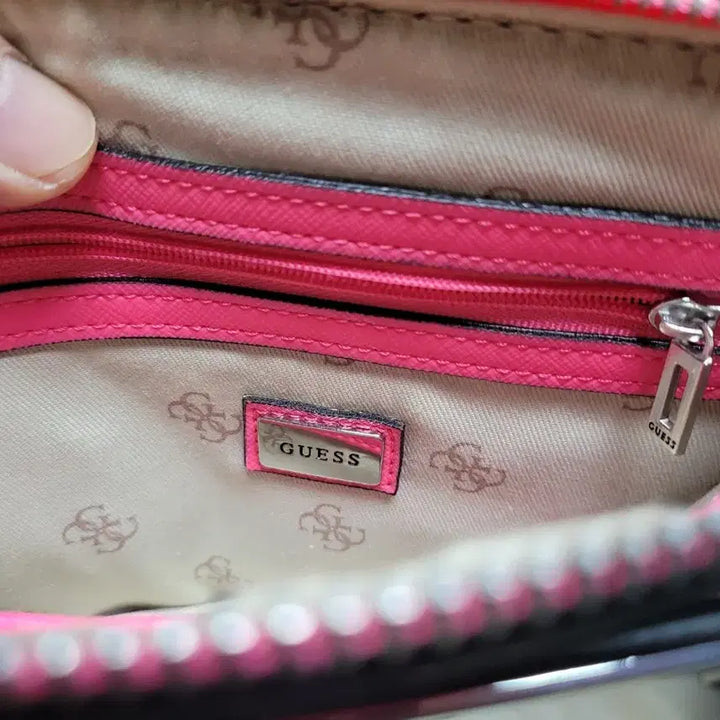 [BUNJANG] GUESS Mini Square Crossbody Bag / GUESS 게스 (핑크색) 미니사각 크로스백 가방