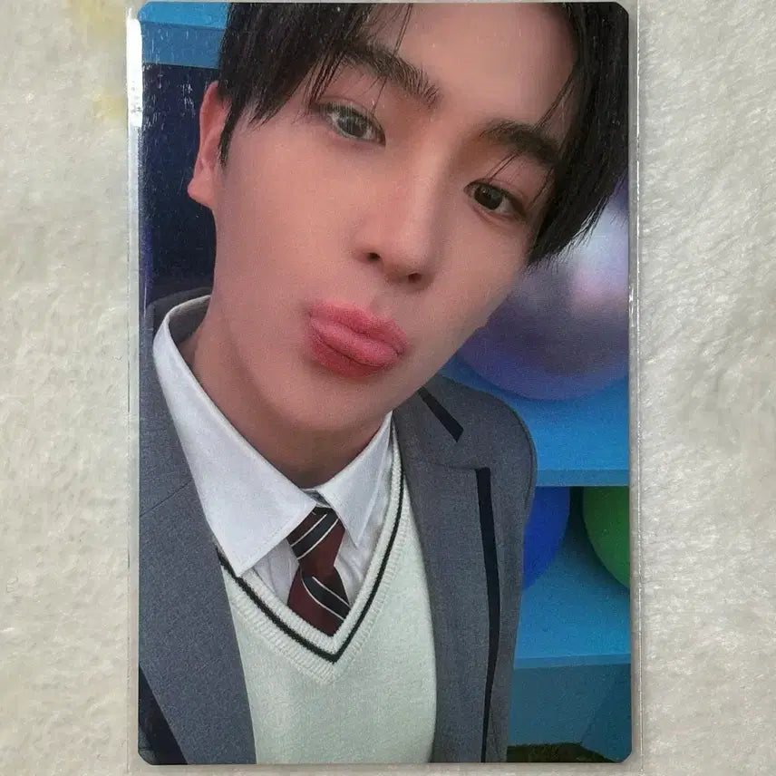 [BUNJANG] THE BOYZ HyunJae Deriland Photocard / 더보이즈 현재 더비랜드 트레카