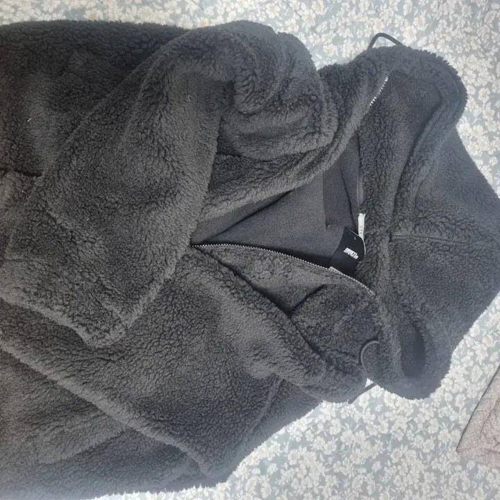 [BUNJANG] Who.A.U Fleece Zip-Up Jacket - Black / 후아유 뽀글이 후리스 집업 블랙 판매합니다
