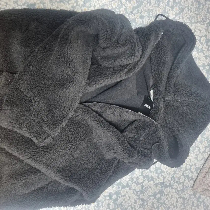 [BUNJANG] Who.A.U Fleece Zip-Up Jacket - Black / 후아유 뽀글이 후리스 집업 블랙 판매합니다