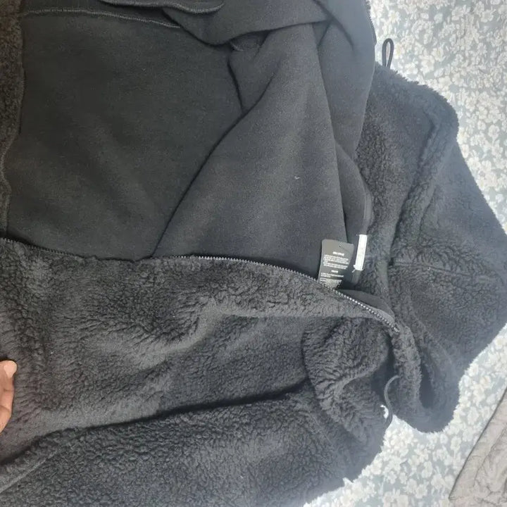[BUNJANG] Who.A.U Fleece Zip-Up Jacket - Black / 후아유 뽀글이 후리스 집업 블랙 판매합니다