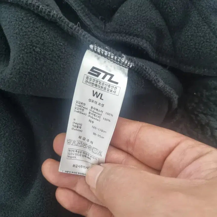 [BUNJANG] Who.A.U Fleece Zip-Up Jacket - Black / 후아유 뽀글이 후리스 집업 블랙 판매합니다
