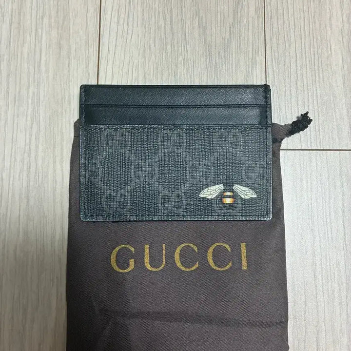 [BUNJANG] Gucci Bee Black Card Wallet / 구찌 꿀벌 블랙 카드지갑