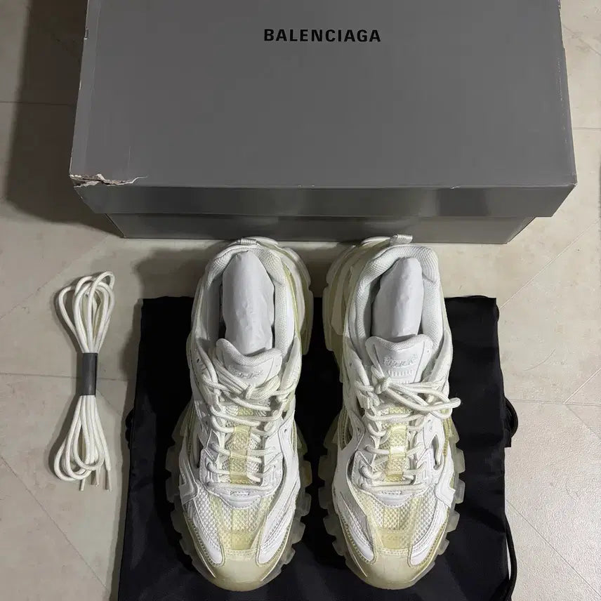 [BUNJANG] Balenciaga Track.2 Clear Sole White Sneakers / [새상품]발렌시아가 트랙2 클리어솔 화이트 270,275,280