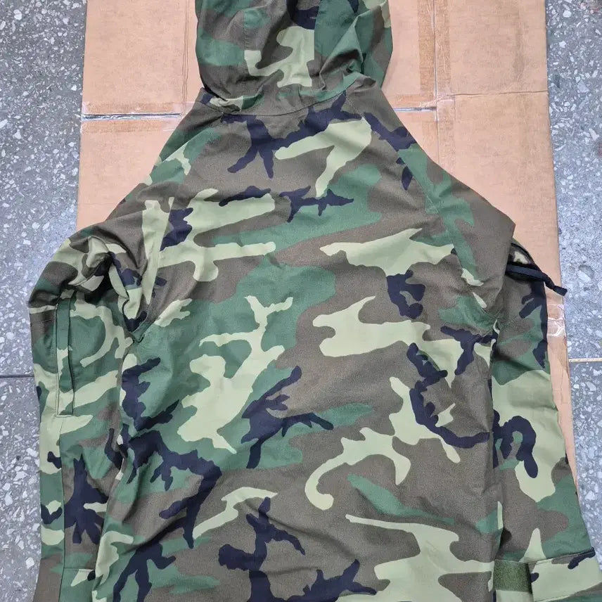 [BUNJANG] US Military 1st Gen Woodland Gore-Tex Parka Small Regular (New) / 미군 1세대 우드랜드 고어텍스파카 스몰레귤러 새상품판매합니다.