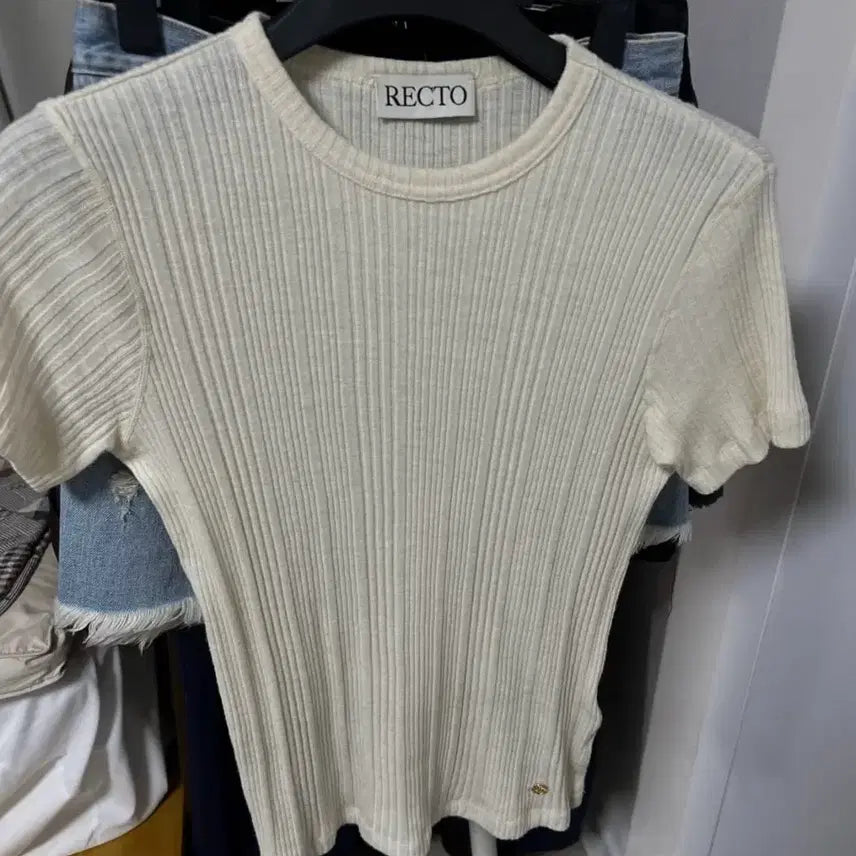 [BUNJANG] RECTO 23FW Wool Blend T-Shirt (S) / 렉토 23FW 울 블렌드 티셔츠 크림 (S)