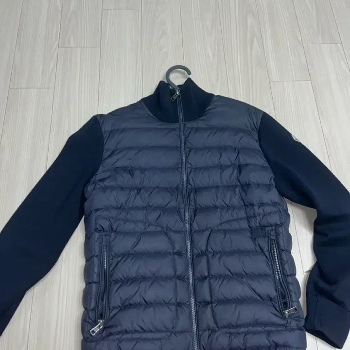 [SOLD OUT] 몽클레어 경량 패딩