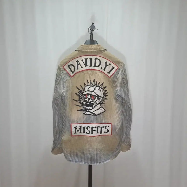 [BUNJANG] Skull Embroidered Patch Vintage Washed Denim Shirt / (무배) 해골 자수패치 빈티지 워싱 데님셔츠 95-100 156