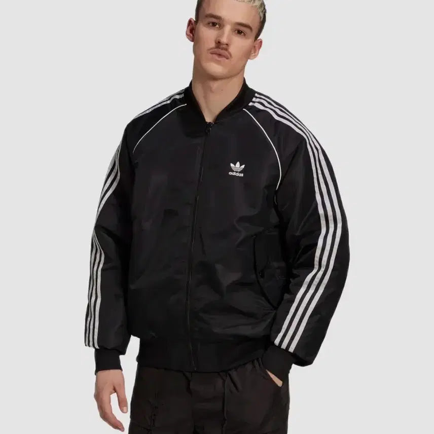 [BUNJANG] Adidas Superstar Quilted Bomber Jacket Black HL9203 / 아디다스 슈퍼스타 퀼티드 봄버 - 블랙 / HL9203