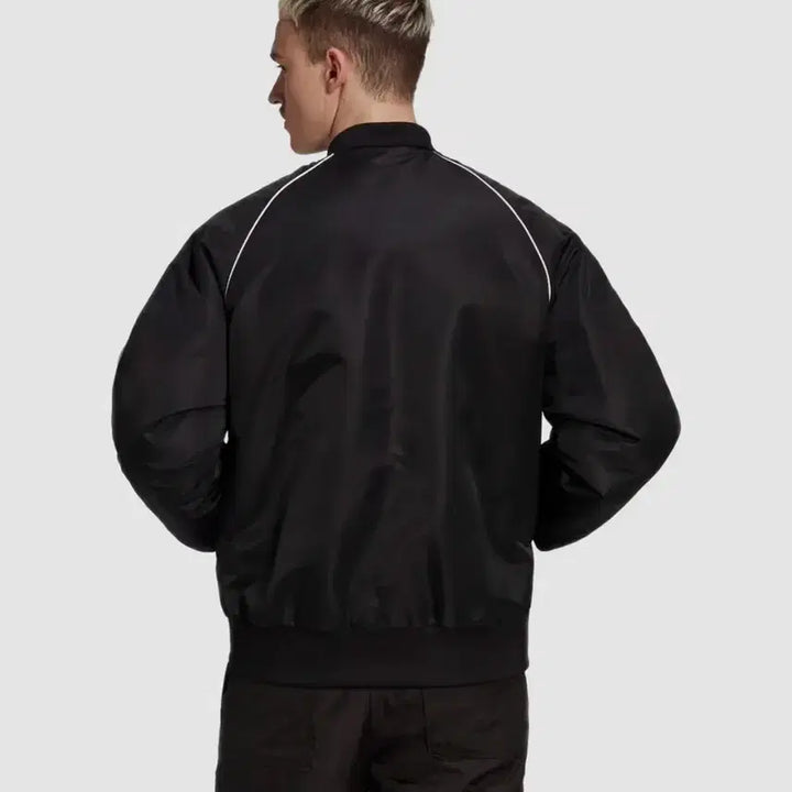 [BUNJANG] Adidas Superstar Quilted Bomber Jacket Black HL9203 / 아디다스 슈퍼스타 퀼티드 봄버 - 블랙 / HL9203
