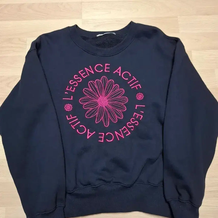 [BUNJANG] Mardi Mercredi Navy Sweatshirt / 마르디 메크르디 맨투맨