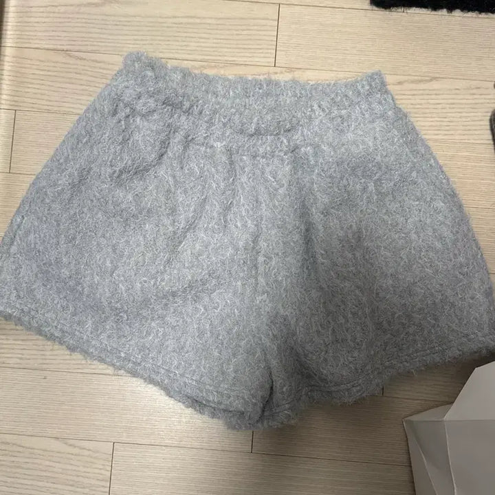 [BUNJANG] Unbranded Fleece Shorts / 뽀글이 반바지 FREE 블랙,그레이