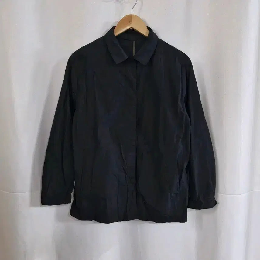 [BUNJANG] Jaju Black Basic Windbreaker Jacket / jaju 블랙 기본 스타일 바스락 야상 자켓 바람막이