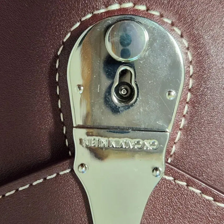 [BUNJANG] Calvin Klein Leather Bucket Bag / 캘빈클라인 레더 버킷백몇번 사용 안해서 사용감은 거의 없는데 보관하면