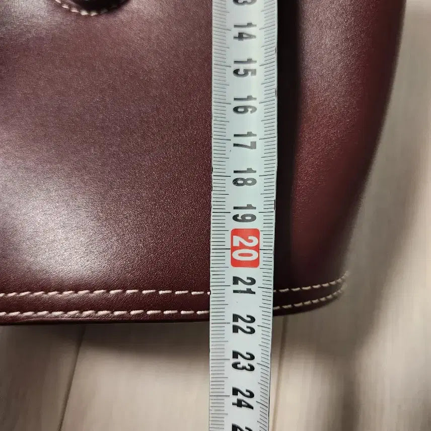 [BUNJANG] Calvin Klein Leather Bucket Bag / 캘빈클라인 레더 버킷백몇번 사용 안해서 사용감은 거의 없는데 보관하면