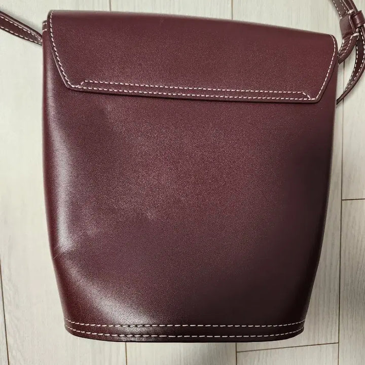 [BUNJANG] Calvin Klein Leather Bucket Bag / 캘빈클라인 레더 버킷백몇번 사용 안해서 사용감은 거의 없는데 보관하면