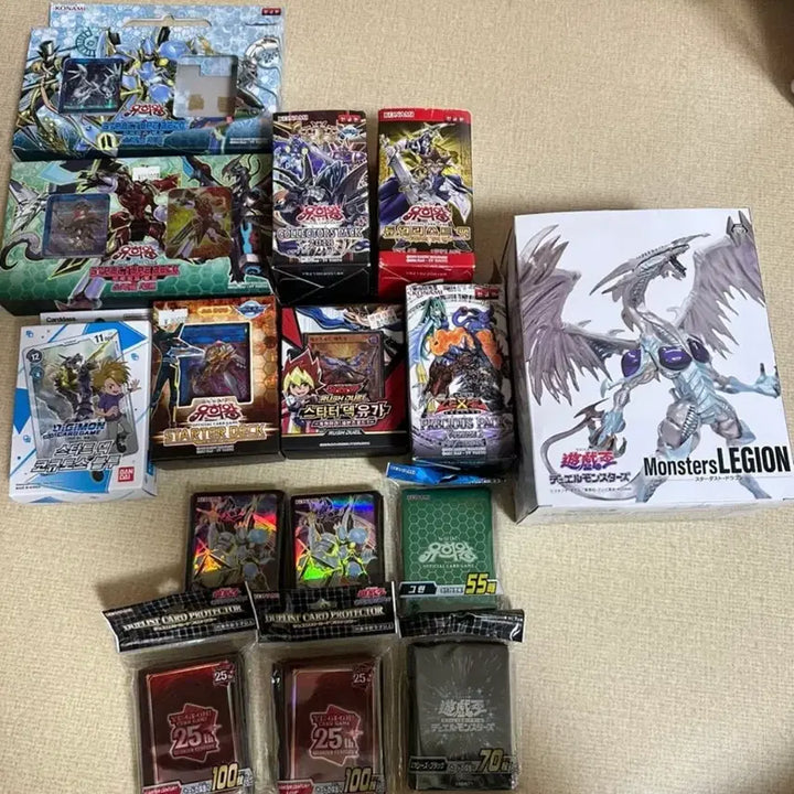 [BUNJANG] Yu-Gi-Oh! Cards, Protectors, Figures Bundle Set / 유희왕 카드, 프로텍터, 피규어 일괄