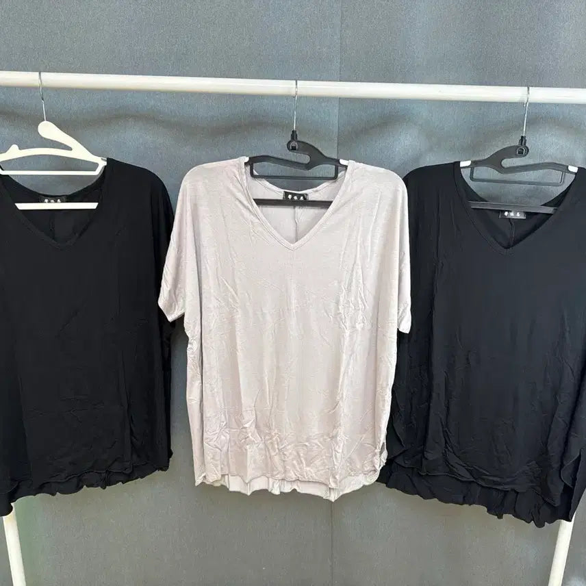 [BUNJANG] Modal V-Neck T-Shirt 3-Piece Set / 모달 브이넥 반팔티 3종세트