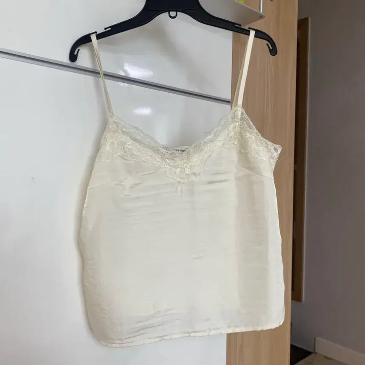 [SOLD OUT] 새틴 레이스 뷔스티에
