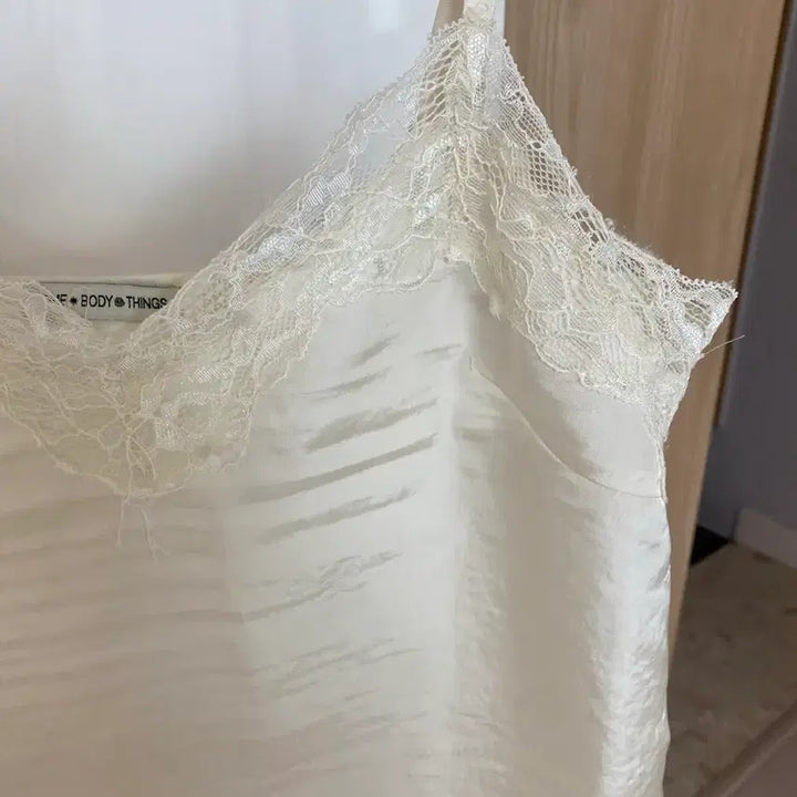 [SOLD OUT] 새틴 레이스 뷔스티에